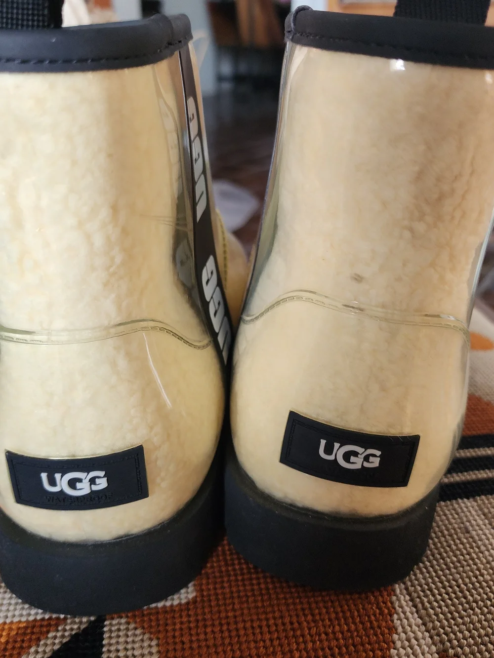 UGG Classic Clear Mini Waterproof Boots Natural Black Women's Size 10
